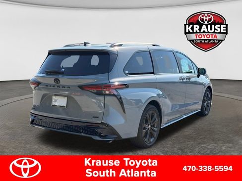 New 2026 Toyota Sienna XSE FWD image 8