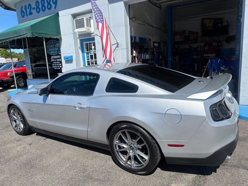 Used 2012 Ford Mustang GT Premium w/ HID Headlamps & Security Pkg RWD image 8