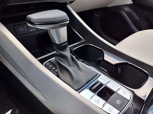 Used 2025 Hyundai Tucson SEL FWD image 18