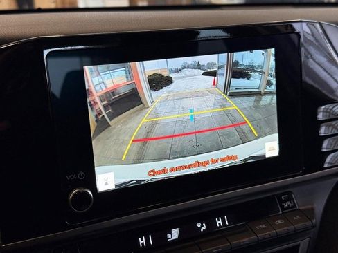 Used 2025 Toyota Camry LE image 23