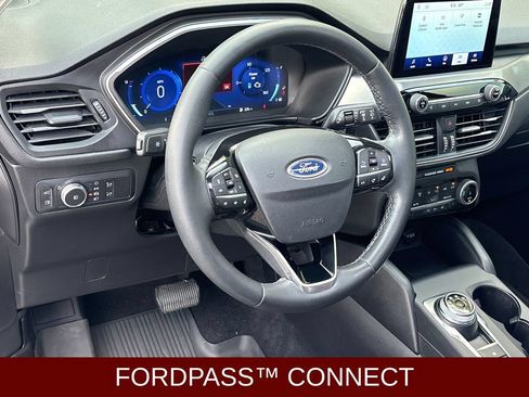 Used 2022 Ford Escape Titanium FWD image 12