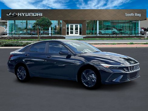 New 2026 Hyundai Elantra Sport image 10