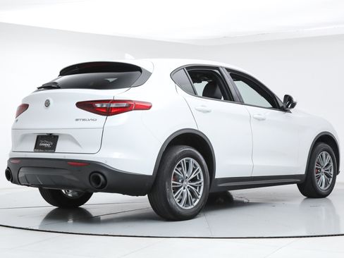 Used 2023 Alfa Romeo Stelvio Sprint AWD/4WD image 5