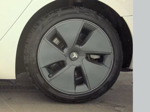 Used 2022 Tesla Model 3 Long Range AWD/4WD image 22