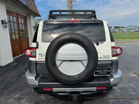 Used 2013 Toyota FJ Cruiser 4WD w/ Upgrade Pkg image 25