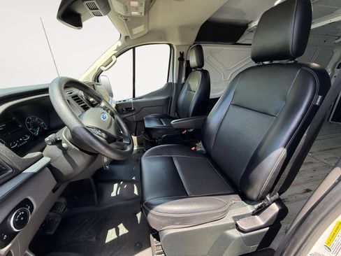 Used 2023 Ford Transit 150 Low Roof RWD image 10