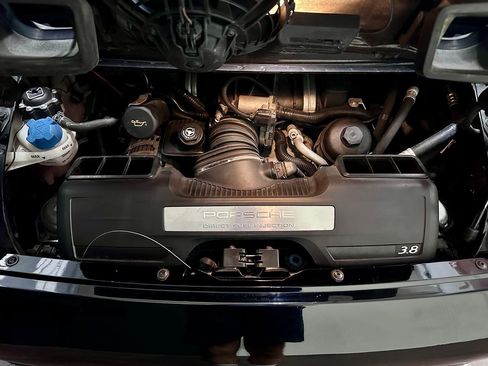 Used 2011 Porsche 911 Carrera S image 36