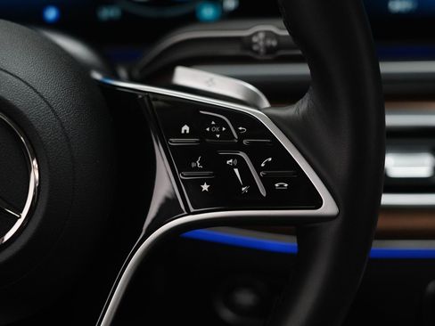 Used 2025 Mercedes-Benz GLE 350 4MATIC image 19