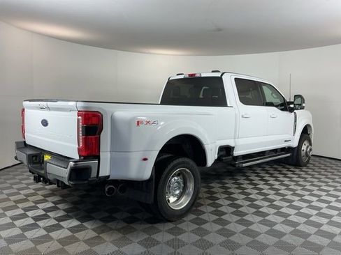 Certified 2025 Ford F450 Lariat w/ FX4 Off-Road Package AWD/4WD image 4