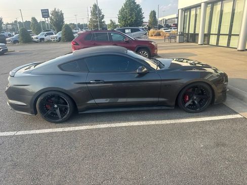 Used 2018 Ford Mustang GT RWD image 6