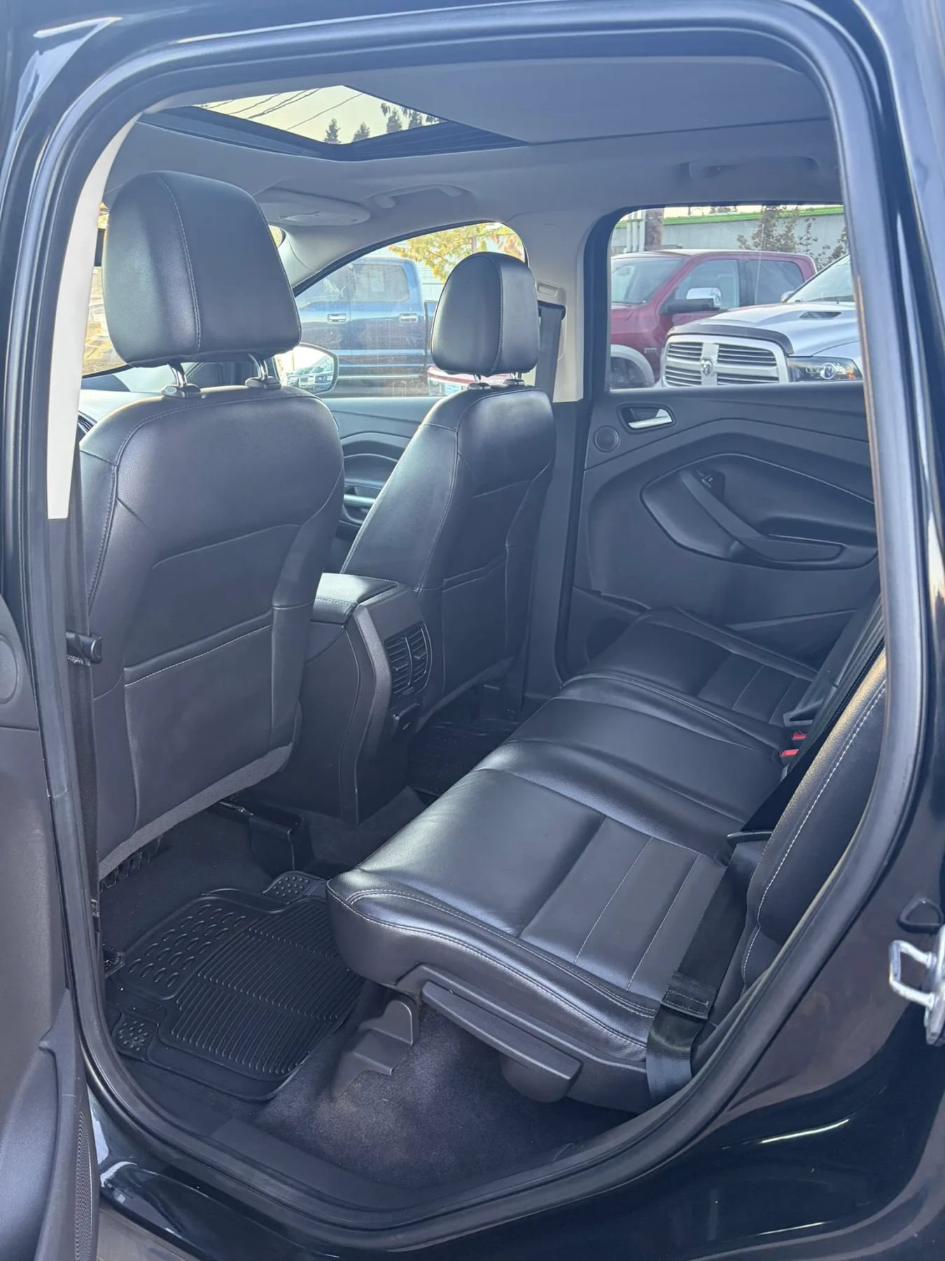 Used 2016 Ford Escape Titanium w/ Equipment Group 301A AWD/4WD image 12