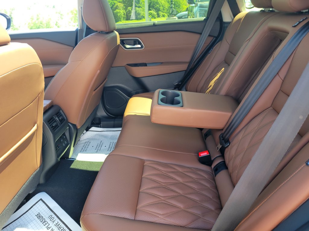 New 2026 Nissan Rogue Platinum AWD/4WD image 31