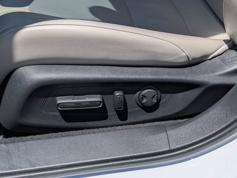 Used 2023 Honda Accord Touring image 17