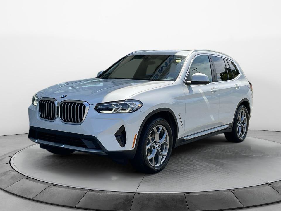 Used 2023 BMW X3 xDrive30i w/ Premium Package AWD/4WD image 3