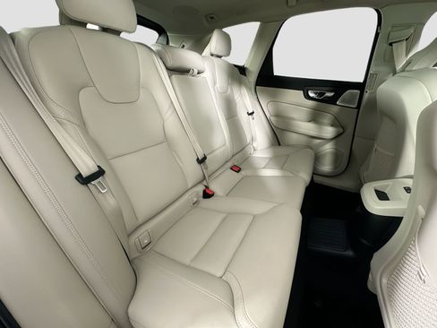 New 2026 Volvo XC60 T8 Ultra w/ Protection Package Premier image 28