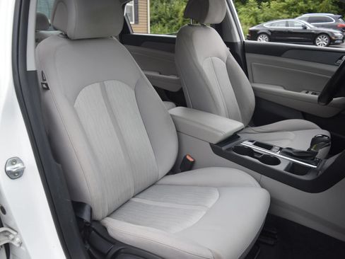 Used 2016 Hyundai Sonata SE FWD image 8