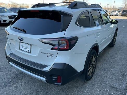 Used 2021 Subaru Outback Limited image 7