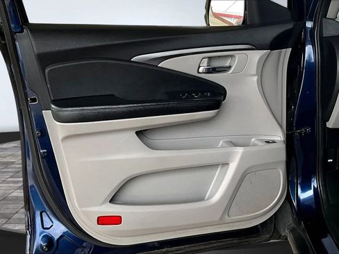 Used 2016 Honda Pilot LX image 17