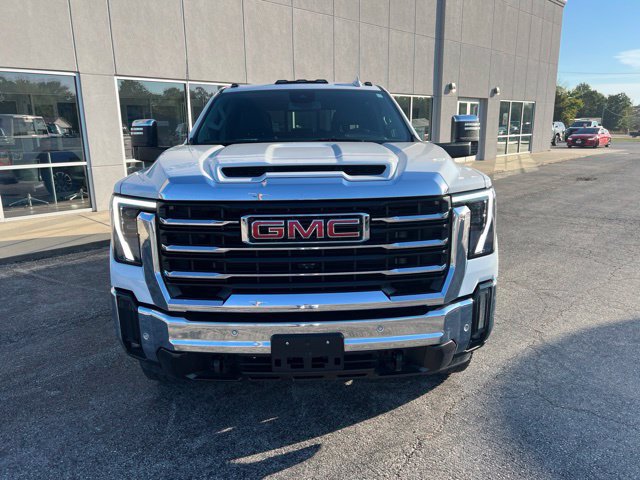 Used 2025 GMC Sierra 2500 SLT w/ SLT Premium Package AWD/4WD image 2