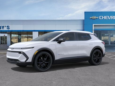 New 2026 Chevrolet Equinox EV LT w/ LPO, Blackout Package FWD image 2
