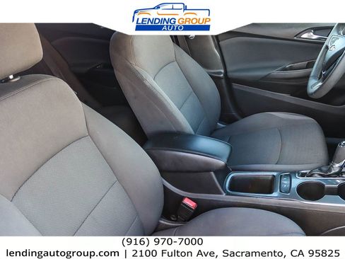 Used 2019 Chevrolet Cruze LT w/ Convenience Package image 14