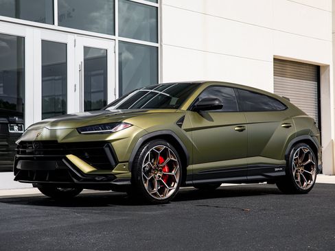 Used 2024 Lamborghini Urus Performante AWD/4WD image 13