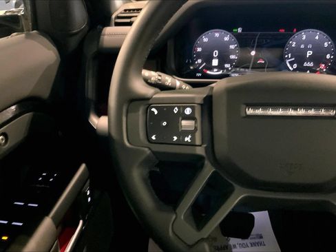 Certified 2025 Land Rover Defender 110 X-Dynamic SE AWD/4WD image 23