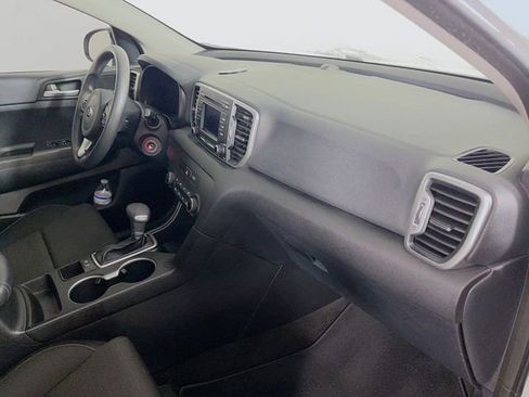Used 2018 Kia Sportage LX image 28