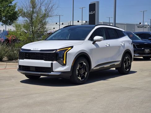 New 2026 Kia Sportage EX FWD image 2