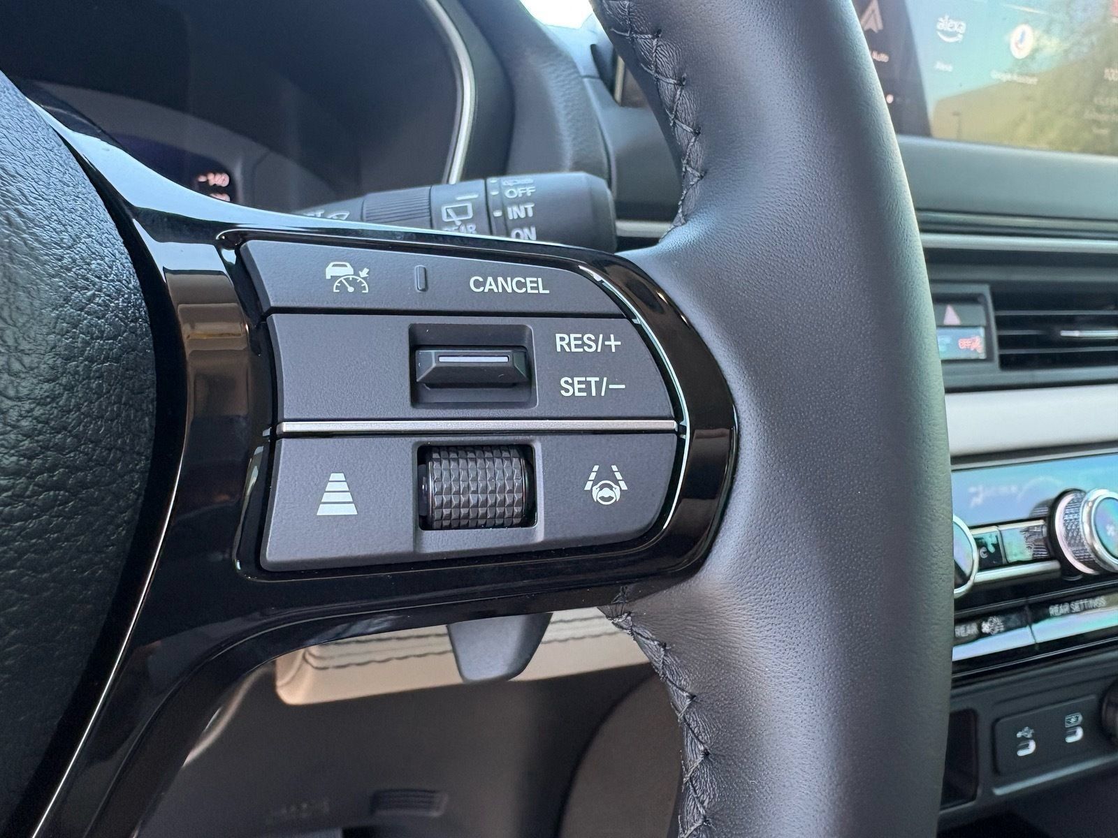 New 2026 Honda Pilot Touring image 23