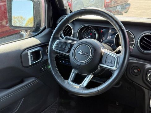Used 2023 Jeep Wrangler Unlimited Sahara w/ Cold Weather Group AWD/4WD image 11