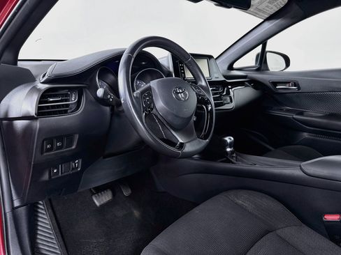 Certified 2018 Toyota C-HR XLE FWD image 9