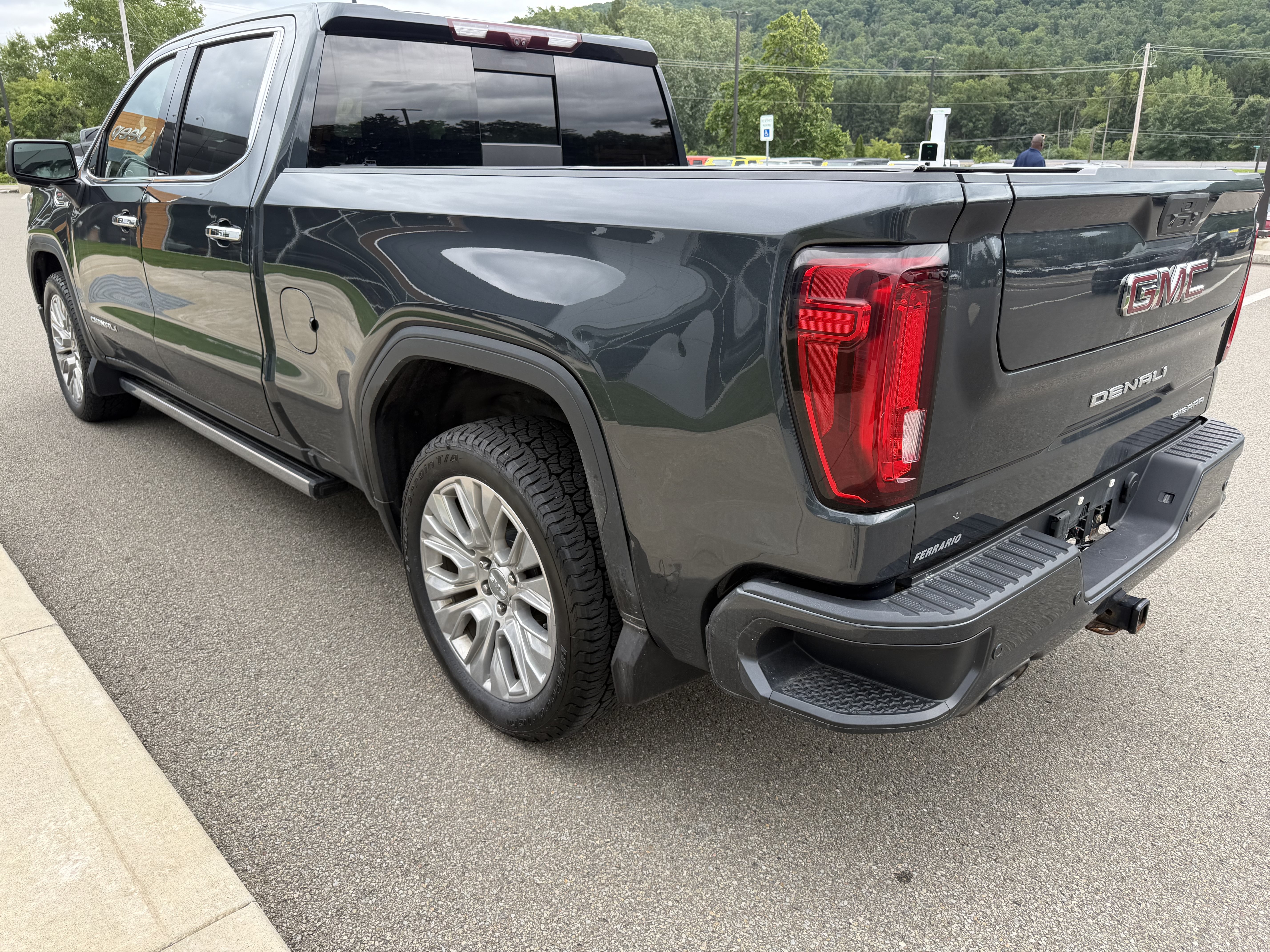 Used 2021 GMC Sierra 1500 Denali w/ Denali Ultimate Package AWD/4WD image 2