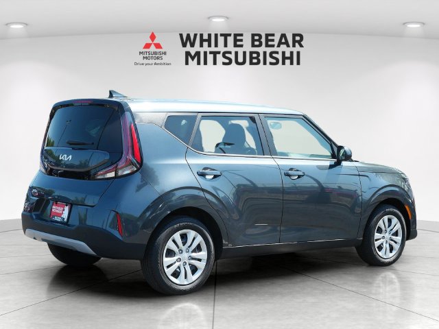 Used 2025 Kia Soul LX FWD image 5
