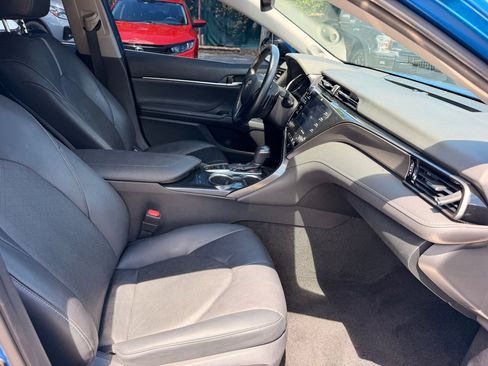 Used 2020 Toyota Camry XSE w/ Navigation Package FWD image 15