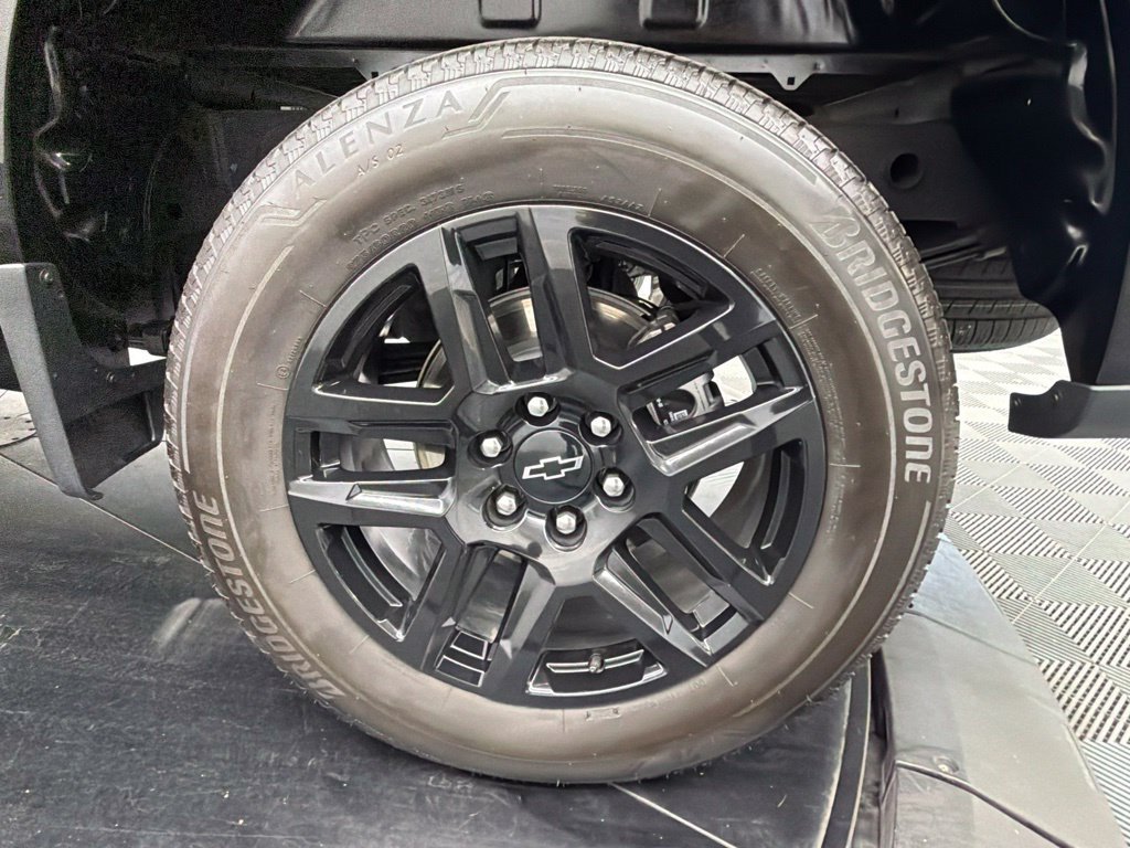 Used 2025 Chevrolet Silverado 1500 Custom RWD image 16