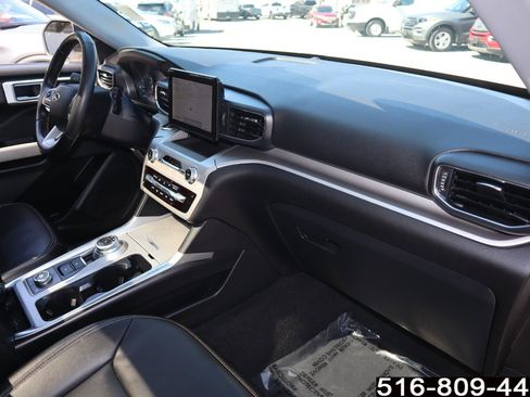 Used 2022 Ford Explorer XLT w/ Equipment Group 202A image 29