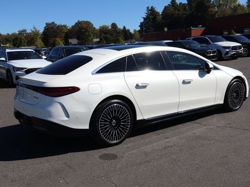 Used 2022 Mercedes-Benz EQS 580 4MATIC Sedan image 5