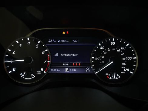 Used 2024 Nissan Titan SV w/ SV Convenience Package AWD/4WD image 2