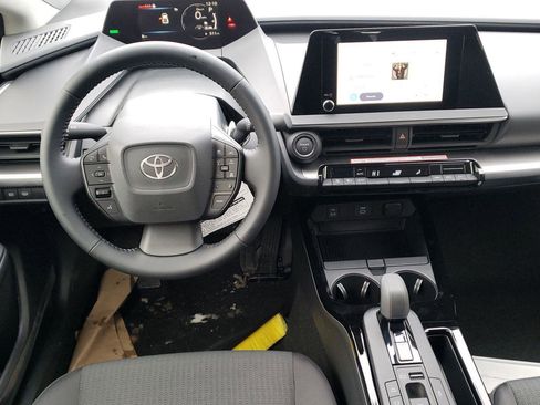New 2026 Toyota Prius LE image 9