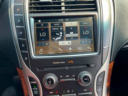 Used 2018 Lincoln MKX Reserve w/ Lincoln MKX Climate Package image 33