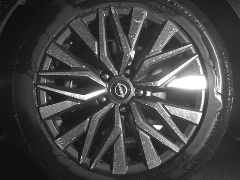 Used 2025 Nissan Altima 2.5 SV image 12