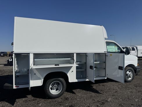 New 2025 Chevrolet Express 3500 w/ Power Convenience Package image 2