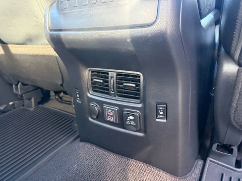 Used 2021 Nissan Titan PRO-4X w/ Pro-4x Convenience Package image 41