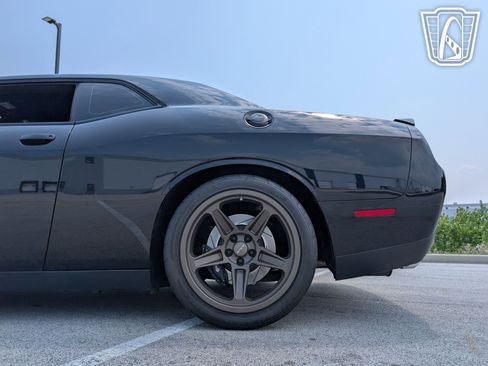 Used 2016 Dodge Challenger R/T Scat Pack w/ Leather Interior Group image 29