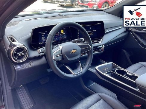 Used 2025 Chevrolet Equinox LT w/ Convenience Package II AWD/4WD image 14