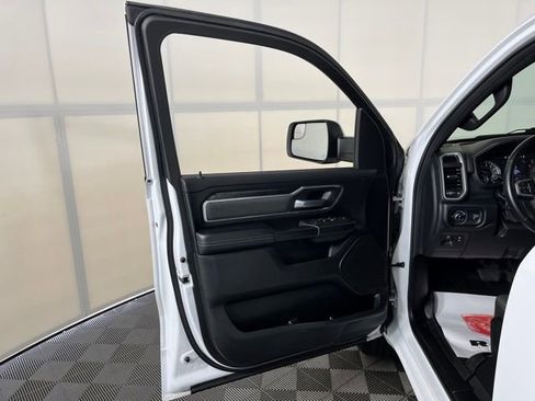 Used 2022 RAM 1500 Big Horn AWD/4WD image 12