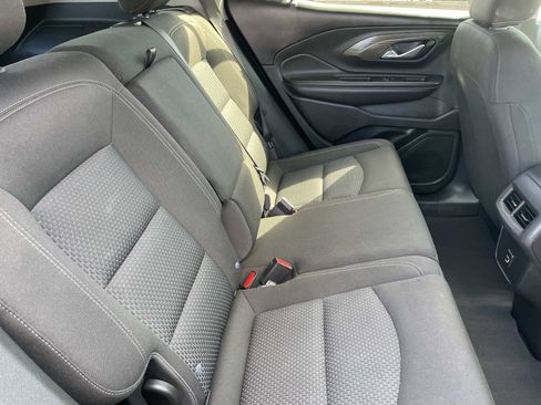 Used 2023 GMC Terrain SLE w/ Driver Convenience Package image 25