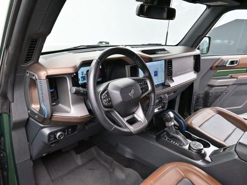 Used 2022 Ford Bronco Outer Banks AWD/4WD image 12