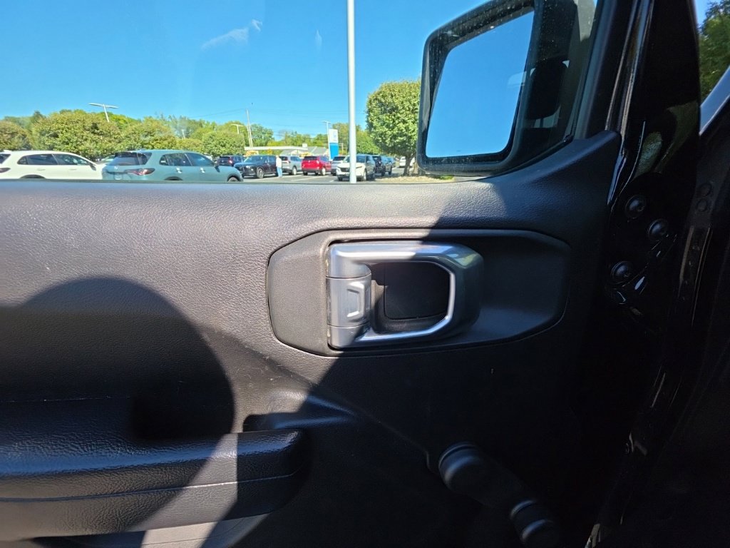 Used 2022 Jeep Wrangler Unlimited Sport AWD/4WD image 13